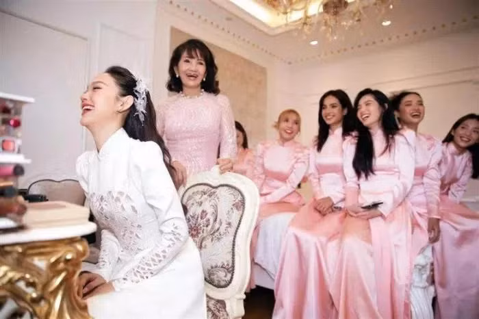 Minh Hằng làm đạo diễn cho hôn lễ chính mình, vẫn giấu kín diện mạo ông xã doanh nhân ảnh 8