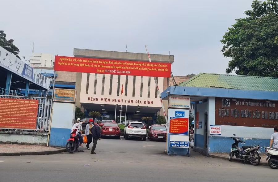 Thêm 1 bác sĩ của Bệnh viện Nhân dân Gia Định bị người nhà bệnh nhân tấn công. Ảnh: Nguyễn Trang.