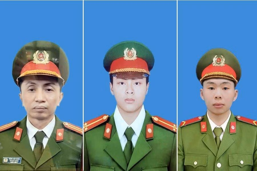 Truy tặng Huân chương Chiến công hạng Nhất cho 3 cảnh sát hy sinh khi chữa cháy tại quán karaoke. Ảnh: CA. Truy tặng Huân chương Chiến công hạng Nhất cho 3 cảnh sát hy sinh khi chữa cháy tại quán karaoke. Ảnh: CA.