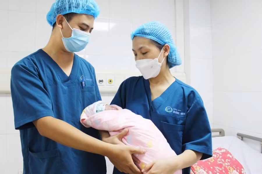 Bệnh nhi hồi phục và được ra viện. Ảnh: BV.