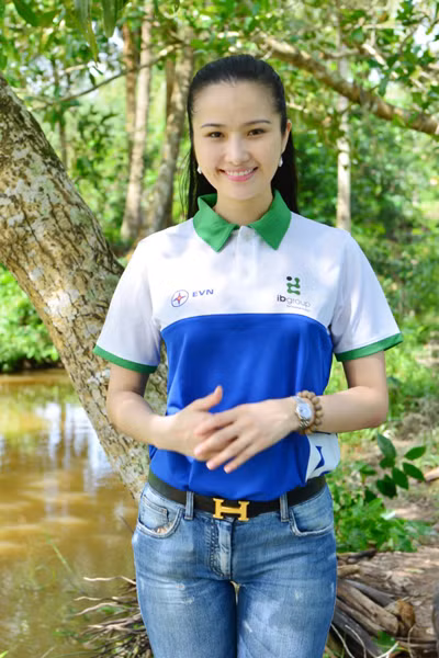 hao hậu Cao Thuỳ Dương, sao Việt