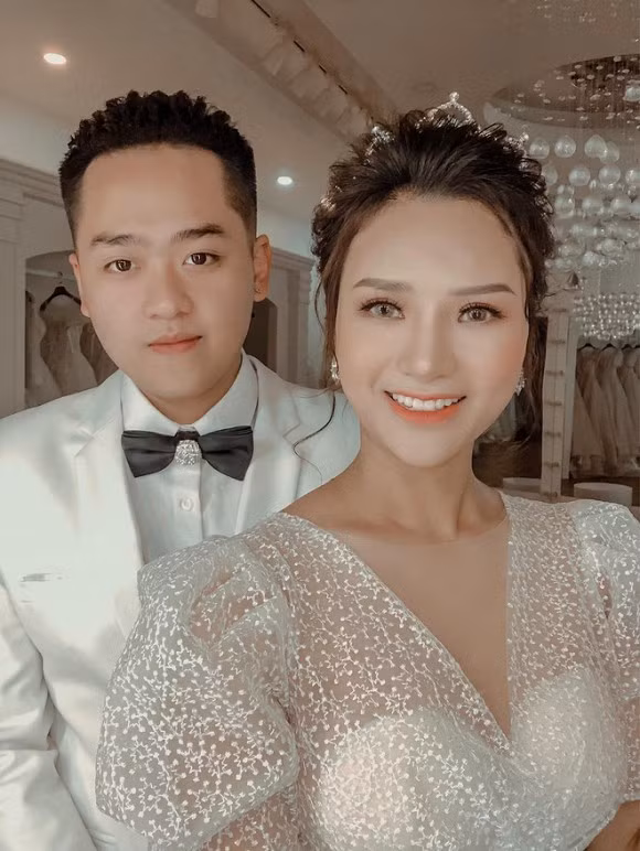 chuyện tình chị em 2 chuyện tình chị em, cặp đôi đũa lệch, giới trẻ