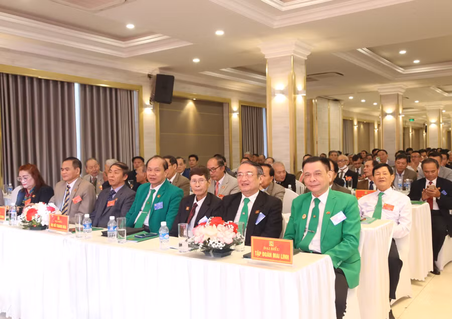 Đại biểu họ Hồ Việt Nam