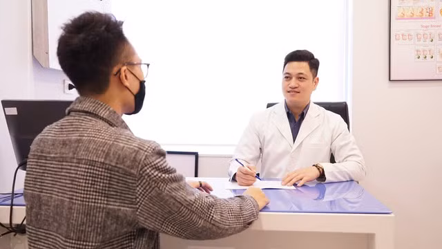 Bệnh nhân khám Bệnh nhân khám