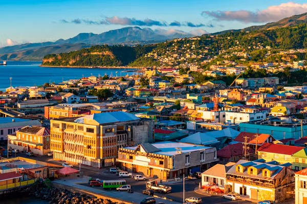 Hồi sinh mạnh mẽ, Dominica trở thành quốc gia thích ứng với biến đổi khí hậu đầu tiên trên thế giới.