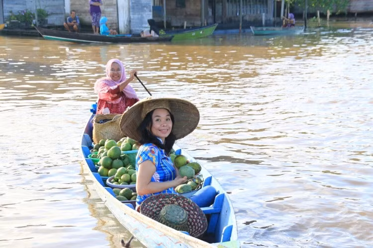 Ngân vang một tiếng nói Việt Nam
