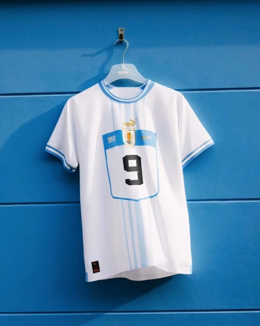 Puma cũng bị chê khi thiết kế áo đấu cho Uruguay tại World Cup 2022. Puma cũng bị chê khi thiết kế áo đấu cho Uruguay tại World Cup 2022.