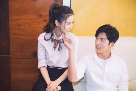 Angela Baby om ap trai tre sau tin don mang bau - Anh 4