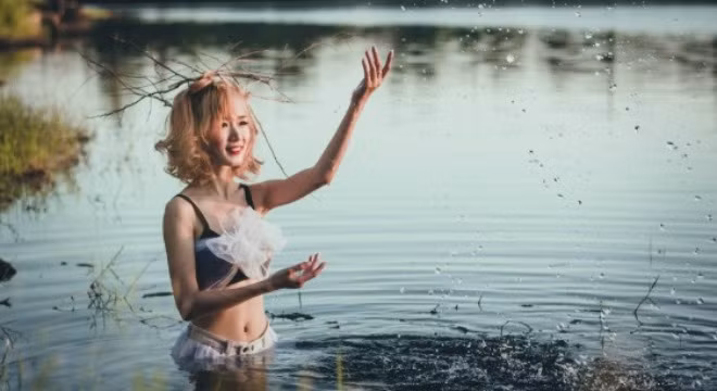 9x diện đồ quái và mỏng trong rừng để kêu gọi bảo vệ thiên nhiên