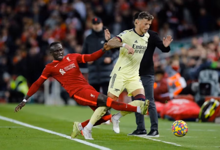 Mane châm ngòi cho cuộc tranh cãi nảy lửa giữa Arteta và Klopp