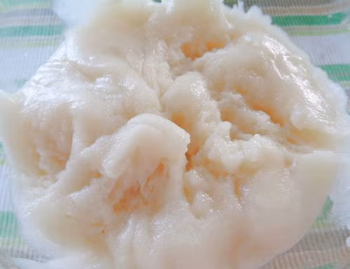 4 bước đơn giản làm bánh trung thu dẻo nhân thập cẩm thơm ngon
