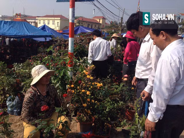 Phiên chợ “mua may, bán rủi” cả năm có 1 lần bán những gì? ảnh 6