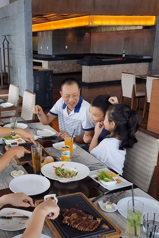Những hình ảnh đời thường giản dị của MC Lại Văn Sâm - 6