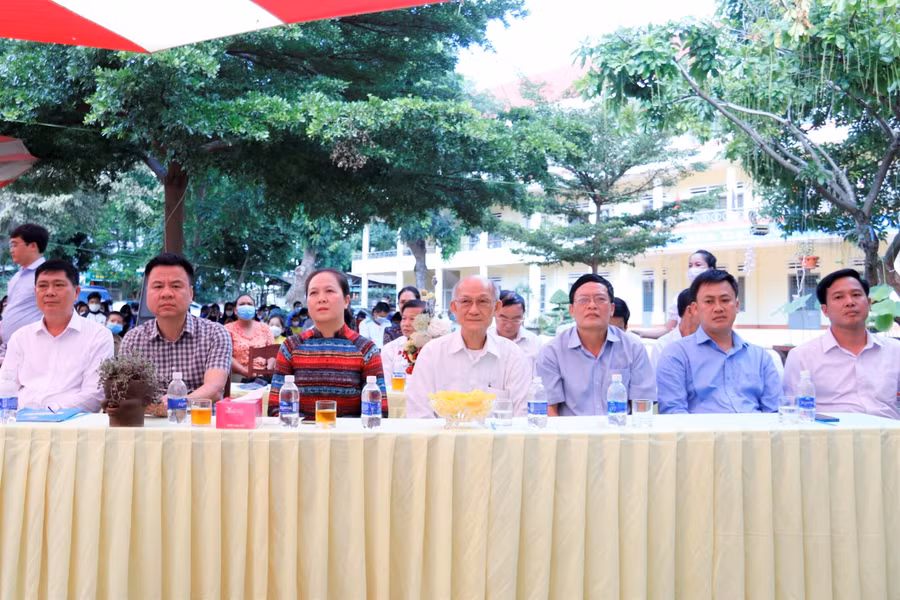 Chương trình có sự tham gia của Nhà báo Triệu Ngọc Lâm - Tổng Biên tập Báo GD&amp;TĐ...