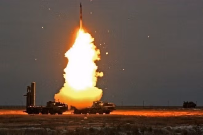Bắn thử tên lửa S-400.