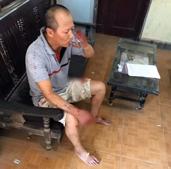 Hiện trường vụ anh truy sát gia đình em ruột khiến 5 người thương vong ở Hà Nội-9