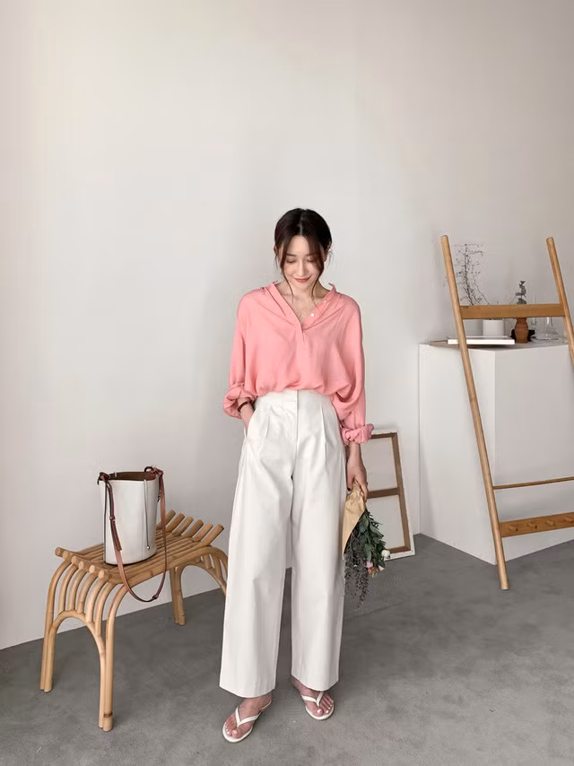 Để không tự “già hóa” phong cách công sở, chị em hãy áp dụng 4 tips diện quần âu sau đây - Ảnh 1.