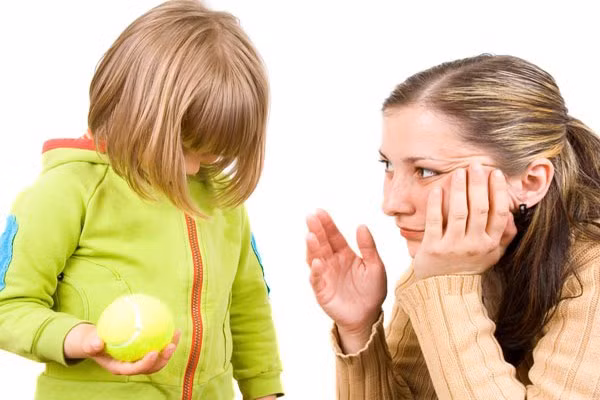Cách hay dạy trẻ không còn nhút nhát giao tiếp ảnh 1