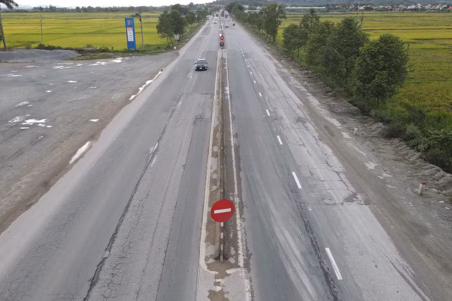 Đoạn tuyến QL1 từ Nam cầu Bến Thủy đến tuyến tránh TP Hà Tĩnh thường xuyên hư hỏng.