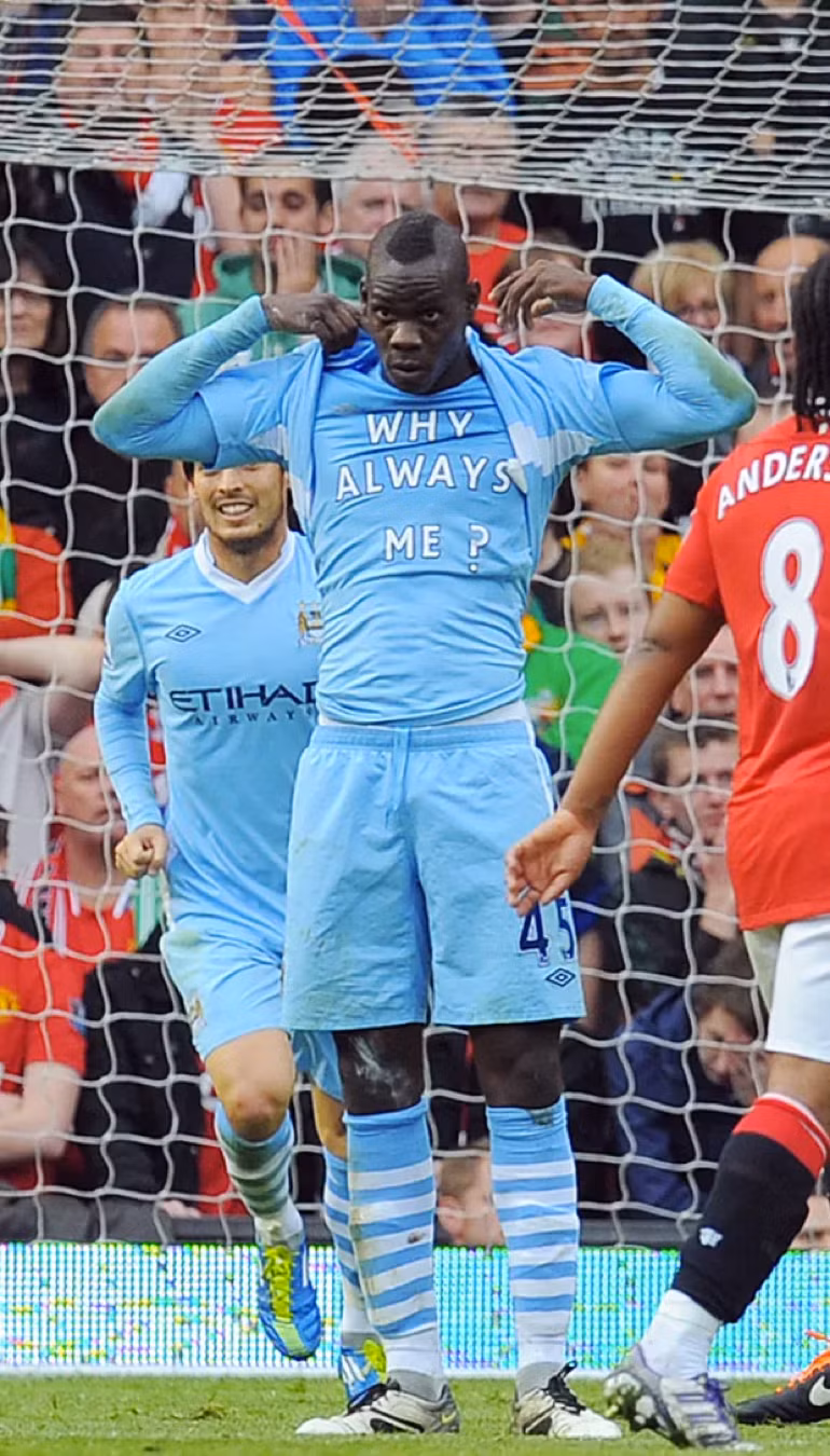 Balotelli có những khoảnh khắc điên rồ trong sự nghiệp.
