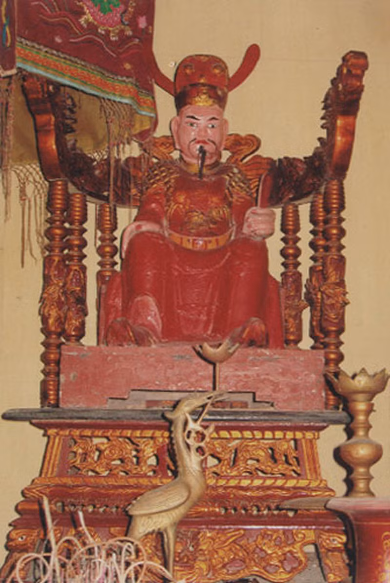 Tượng thờ Trạng nguyên Nguyễn Nghiêu Tư.
