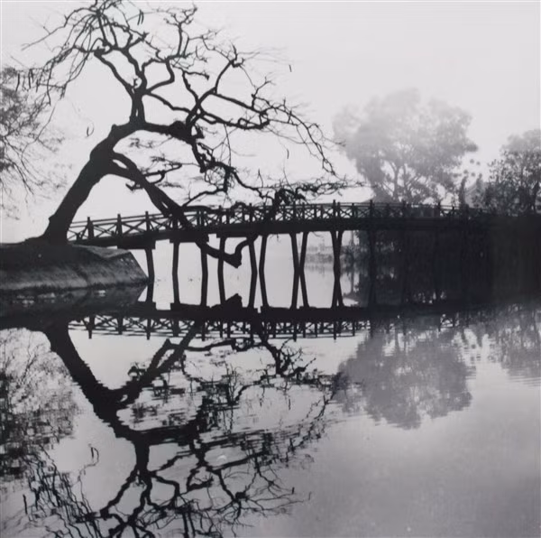 Cầu Thê Húc.