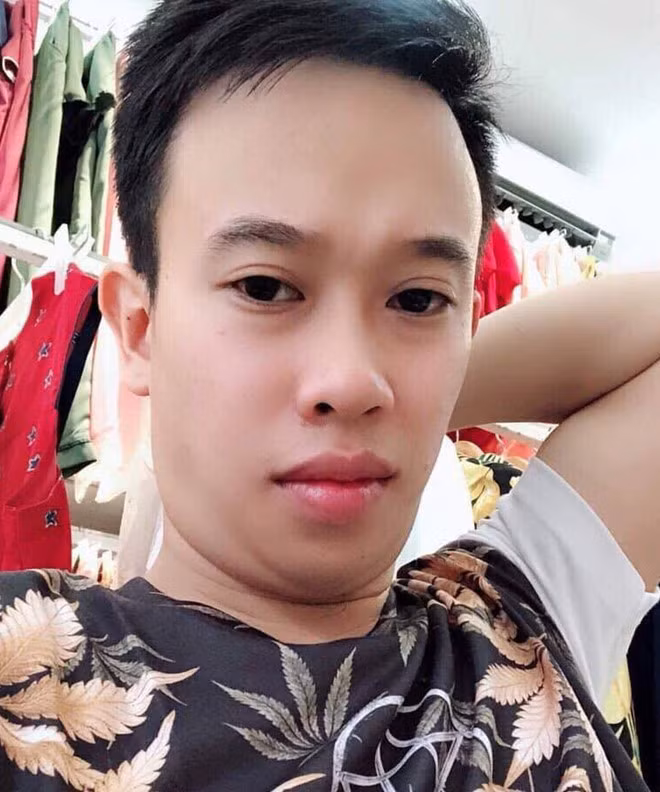 Dân bất ngờ khi biết danh tính nghi phạm cướp tiệm vàng ở Quảng Ninh ảnh 1 Dan bat ngo khi biet danh tinh nghi pham cuop tiem vang o Quang Ninh hinh anh 1