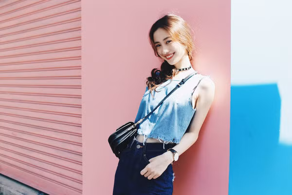 Ngắm vẻ ngọt ngào của Jun Vũ - hot girl Việt được báo Trung ví xinh như Angela Baby - Ảnh 2.