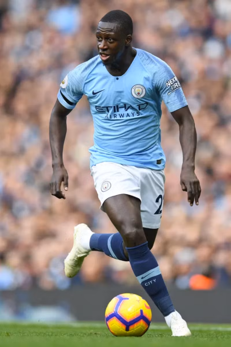 Cầu thủ người Pháp hưởng lương 90.000 bảng/tuần tại Man City.