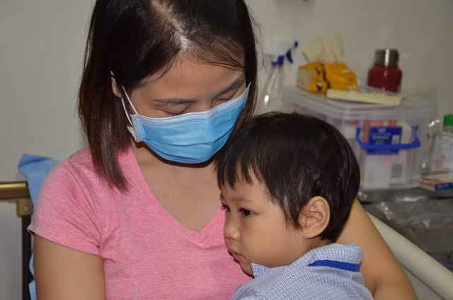 Mỗi năm có thêm khoảng 8.000 trẻ em sinh ra bị bệnh thalassemia. Ảnh: Viện Huyết học - Truyền máu Trung ương.