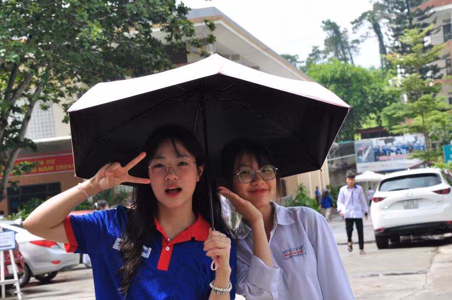 Các thí sinh tại Yên Bái tự tin bước vào môn thi cuối.