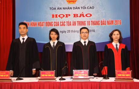 Chu toa xu oan ong Huynh Van Nen chua bi kiem diem vi dang tri benh - Anh 2
