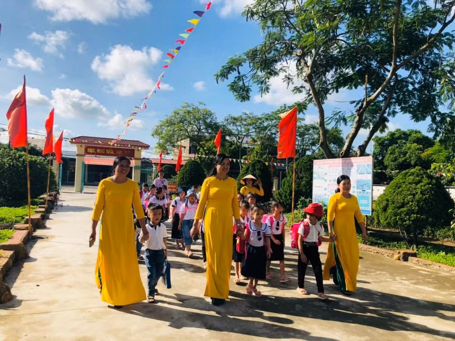 Học sinh công lập các cấp tỉnh Ninh Bình chưa phải đóng học phí năm học 2022- 2023