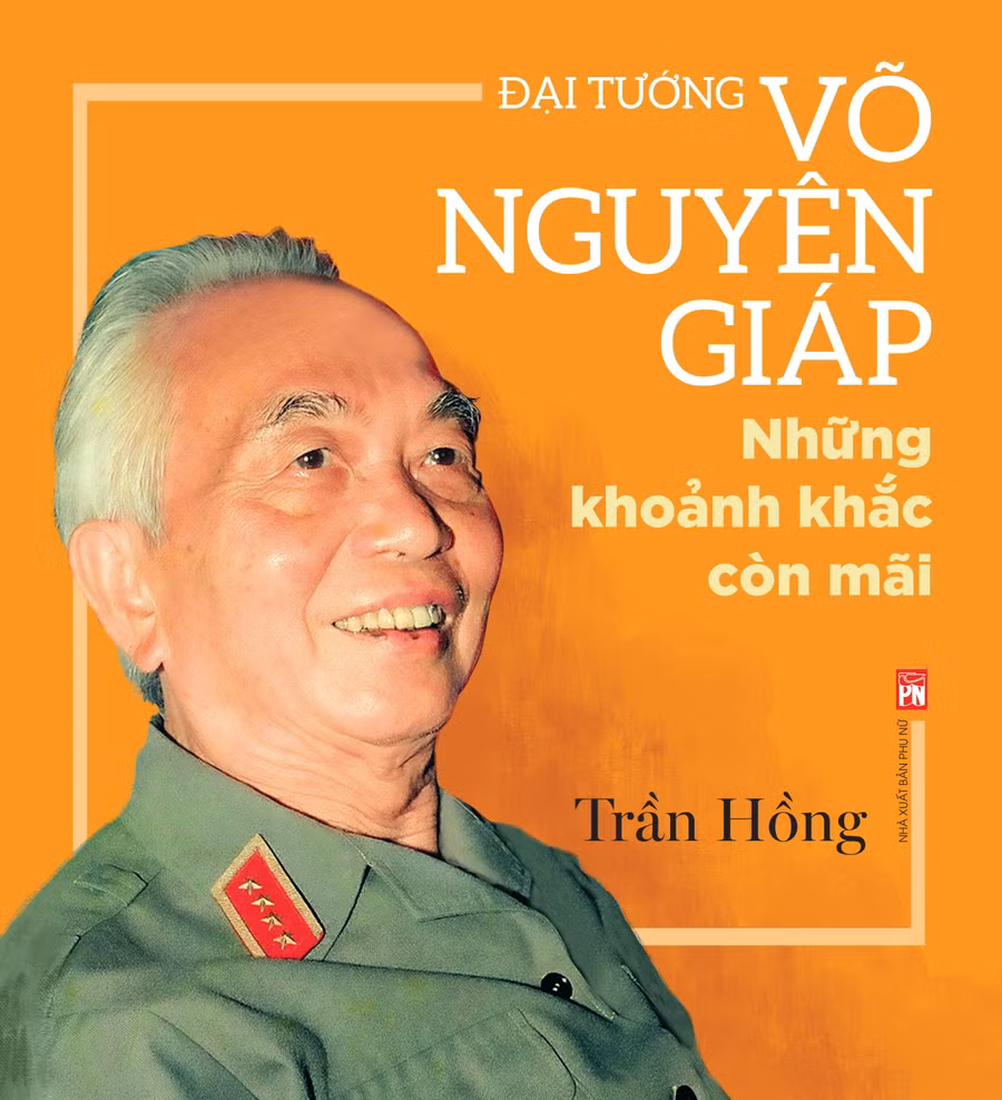 Bìa cuốn sách về Đại tướng Võ Nguyên Giáp