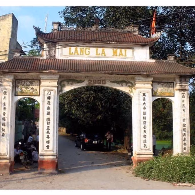 Làng La Mai - nơi truyền tụng câu ca 'Sinh đồ họ Tống, Hương cống họ Bùi'. Làng La Mai - nơi truyền tụng câu ca 'Sinh đồ họ Tống, Hương cống họ Bùi'.