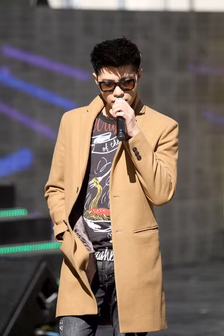 Noo Phuoc Thinh dep trai khong kem sao Han tren san tap Asia Song Festival - Anh 10