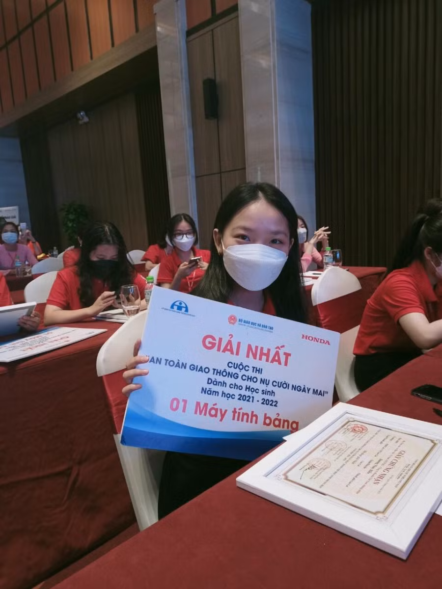 Dương Thuý Hiền, Trường THPT số 1 Lào Cai đạt giải nhất