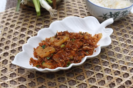 Thuc don bua com toi ngay chu nhat voi nhieu mon ngon me hon - Anh 1