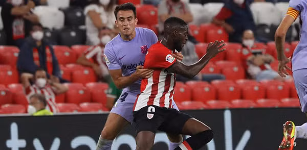 Barca còn mất Eric Garcia vì nhận thẻ đỏ trực tiếp.
