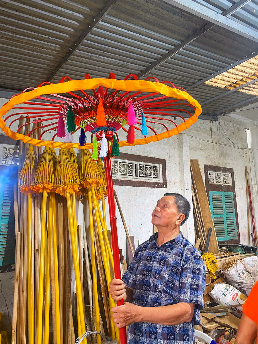 Nghệ nhân Hoàng Ngọc Tuyên.