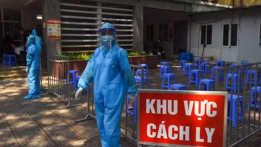 Việt Nam có thêm 2 người về từ Nga, Nhật mắc COVID-19 cách ly ngay khi nhập cảnh