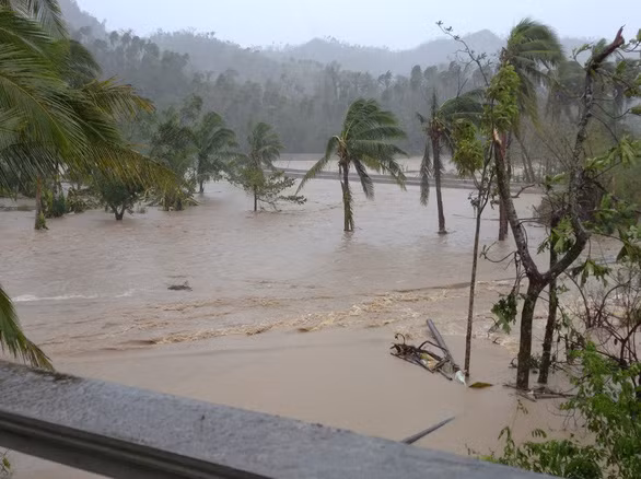 Sau khi bão Goni đổ bộ vào Philippines hôm 1/11, khiến ít nhất 10 người chết và 3 người mất tích.