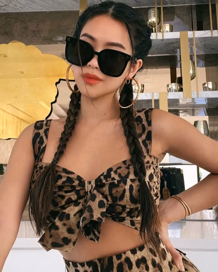 Ái nữ nhà tỷ phú Johnathan Hạnh Nguyễn cũng là em gái của doanh nhân Louis Nguyễn, chồng diễn viên Tăng Thanh Hà.