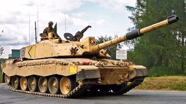 Xe tăng Challenger 2 của Anh tái xuất trên chiến trường Ukraine