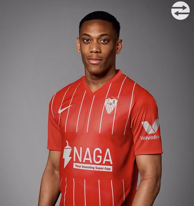 Anthony Martial chia tay Man Utd sang La Liga khoác áo Sevilla.