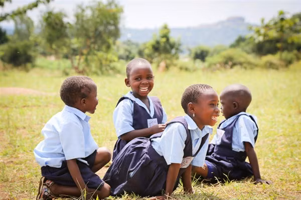 Học sinh Uganda.
