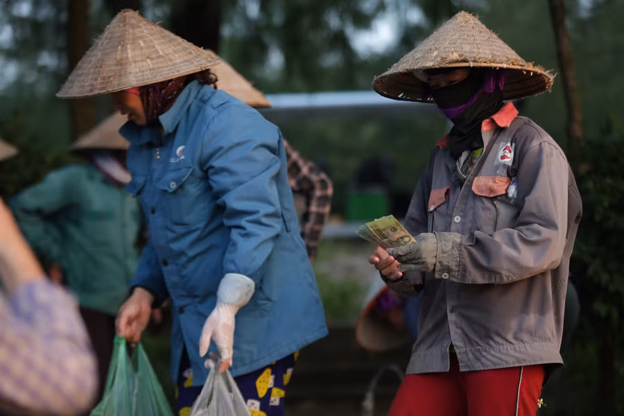 Niềm vui hiện lên trên đôi mắt với những thành quả đạt được Niềm vui hiện lên trên đôi mắt với những thành quả đạt được