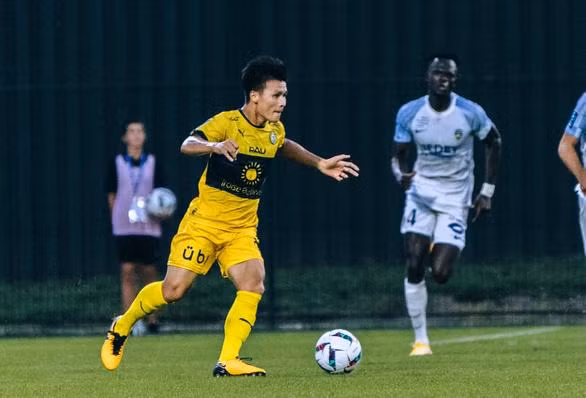 Quang Hải đã chia tay Pau FC sau mùa giải đầu tiên chơi tại Ligue 2.