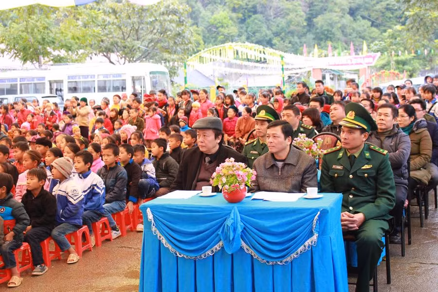 Đại biểu tham dự lễ khánh thành