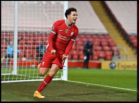 Ngôi sao 19 tuổi Curtis Jones đưa Liverpool vào vòng 1/8 trước một lượt trận.